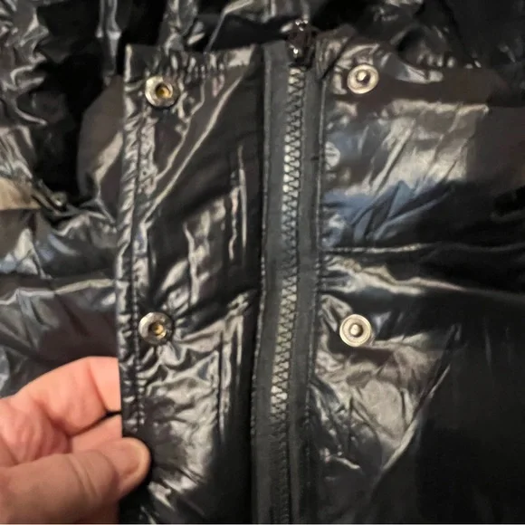 NWOT Moncler Bulgarie Black Pure Goose Down Coat. Size 1-Small. Unisex
